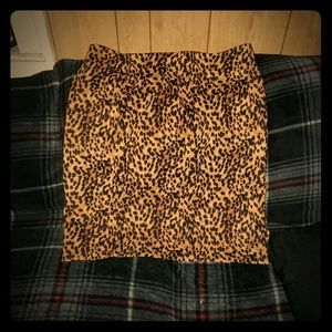 Leopard print pencil skirt